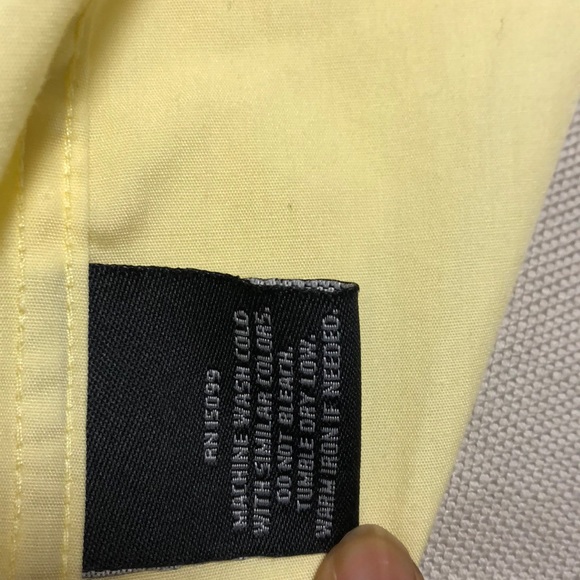 Men’s yellow Covington dress shirt 👔 medium size - Picture 3 of 4